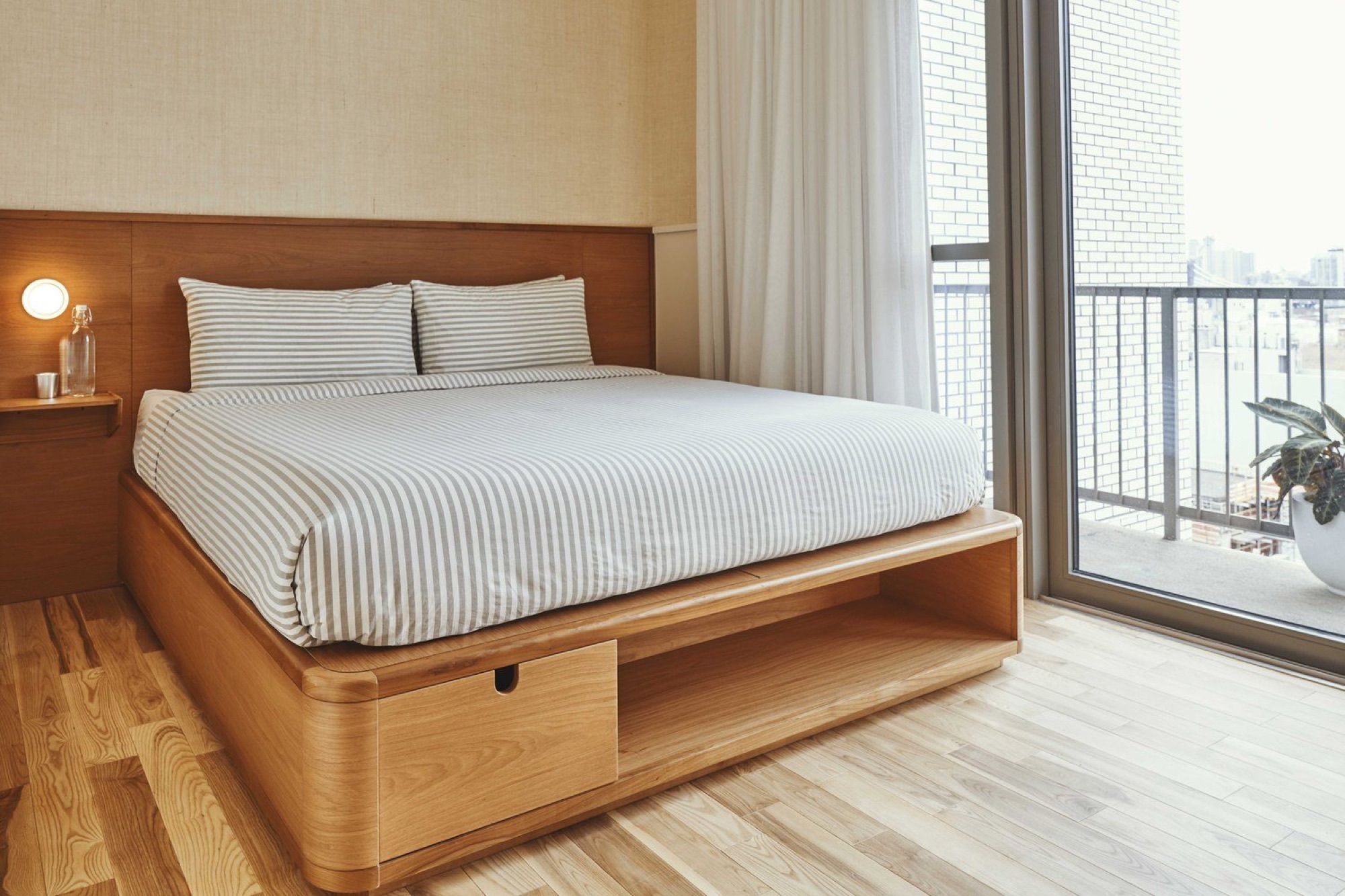 Sister City, Ace Hotel